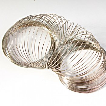 Sârmă memory, grosime 0,6 mm, diametrul buclei 5,5 cm (±) preț pentru 0,5 kg