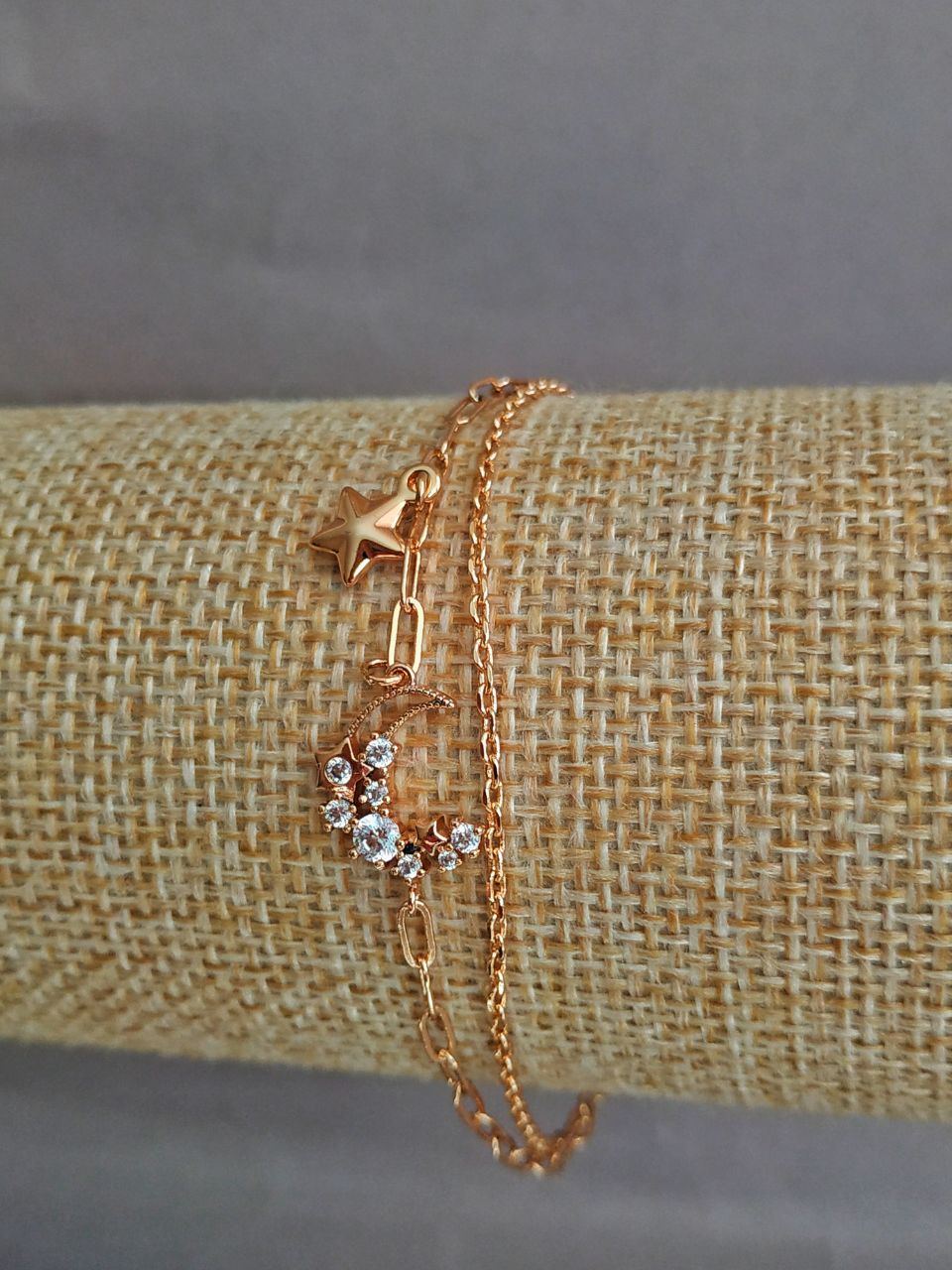 Brățară Xuping placată cu aur 18K, cu strasuri albe, lungime 16-18 cm, grosime 3 mm +