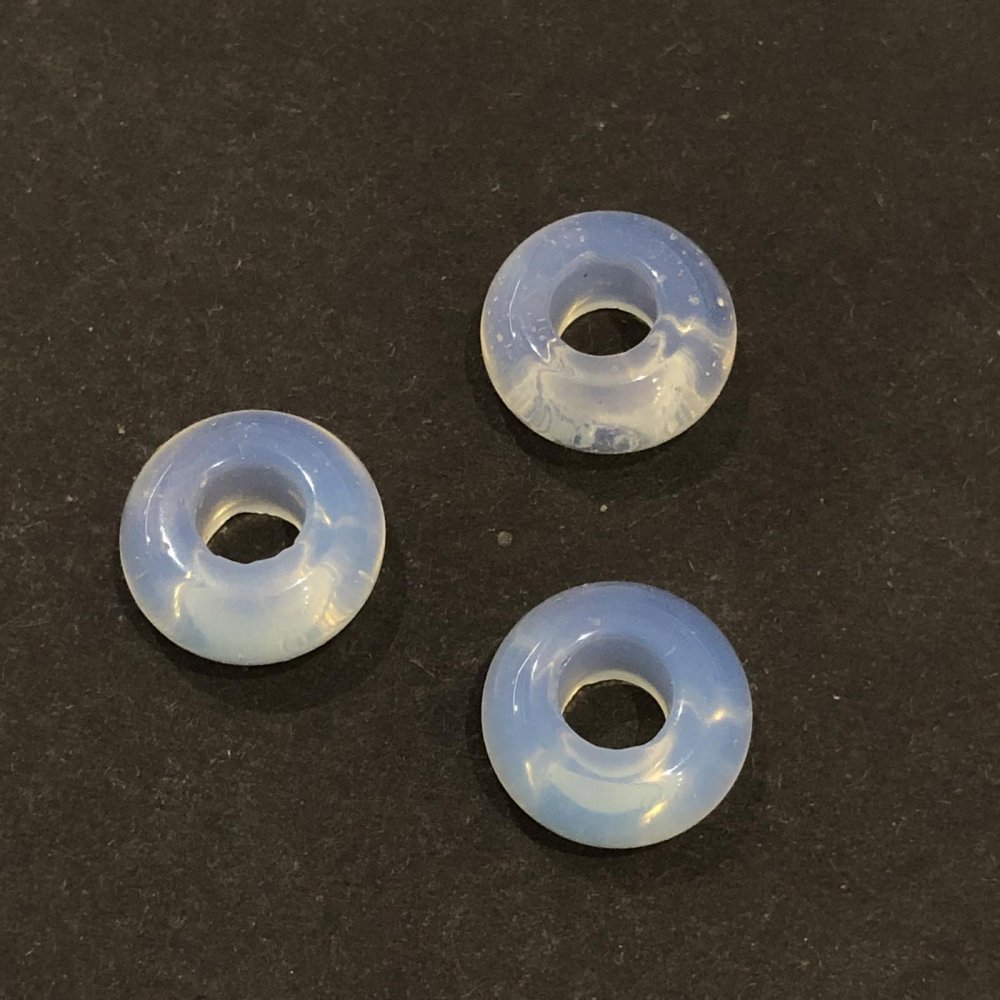 Mărgea Pandora din piatră lunară 14×7 mm, diametrul orificiului 5,5 mm+