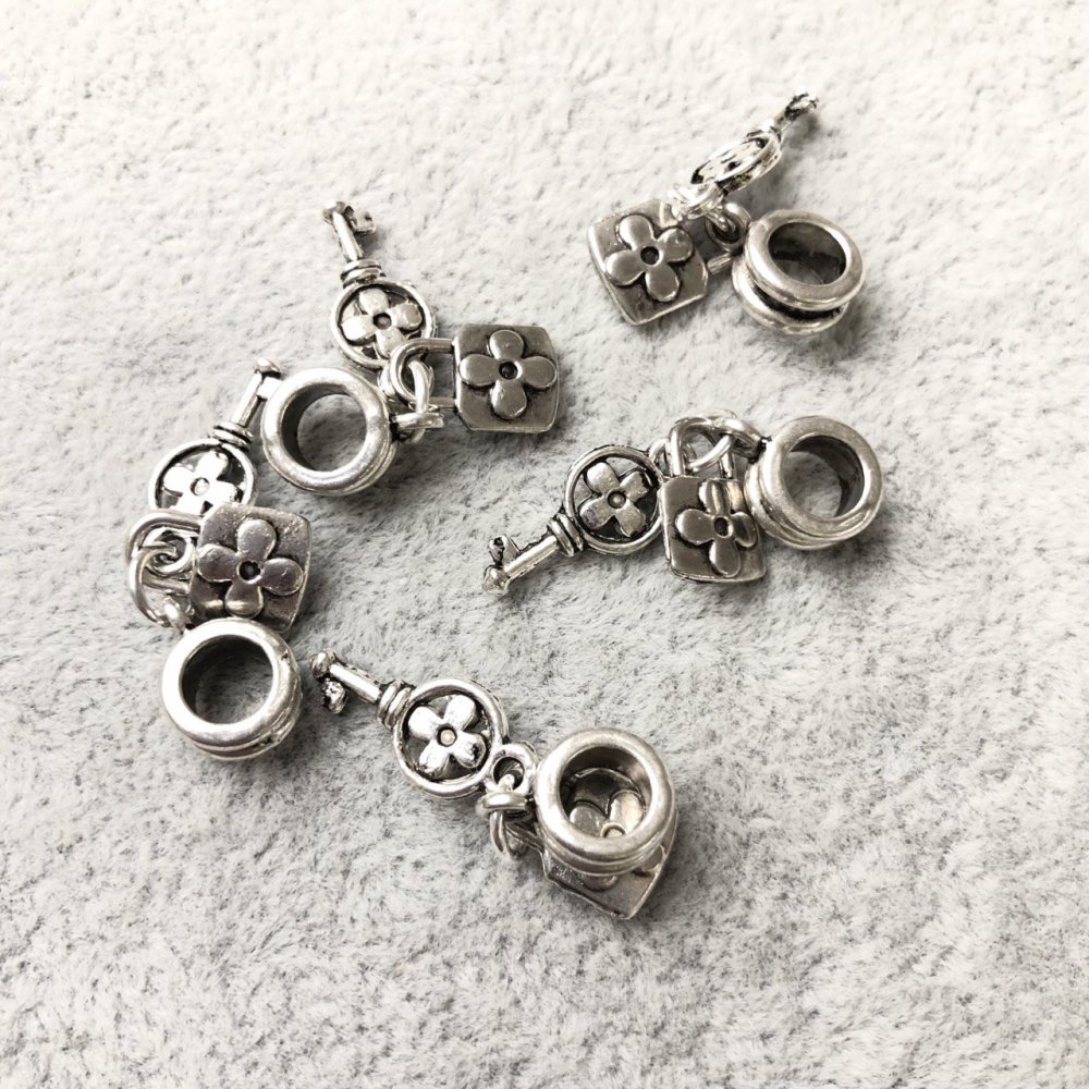 Furnitură pandantiv cheie de 30 mm, interior, diametru 5 mm, ambalare 20 g ± 12 bucăți