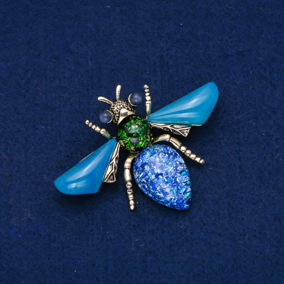 Broșă Fluture auriu din metal 47×62 mm +