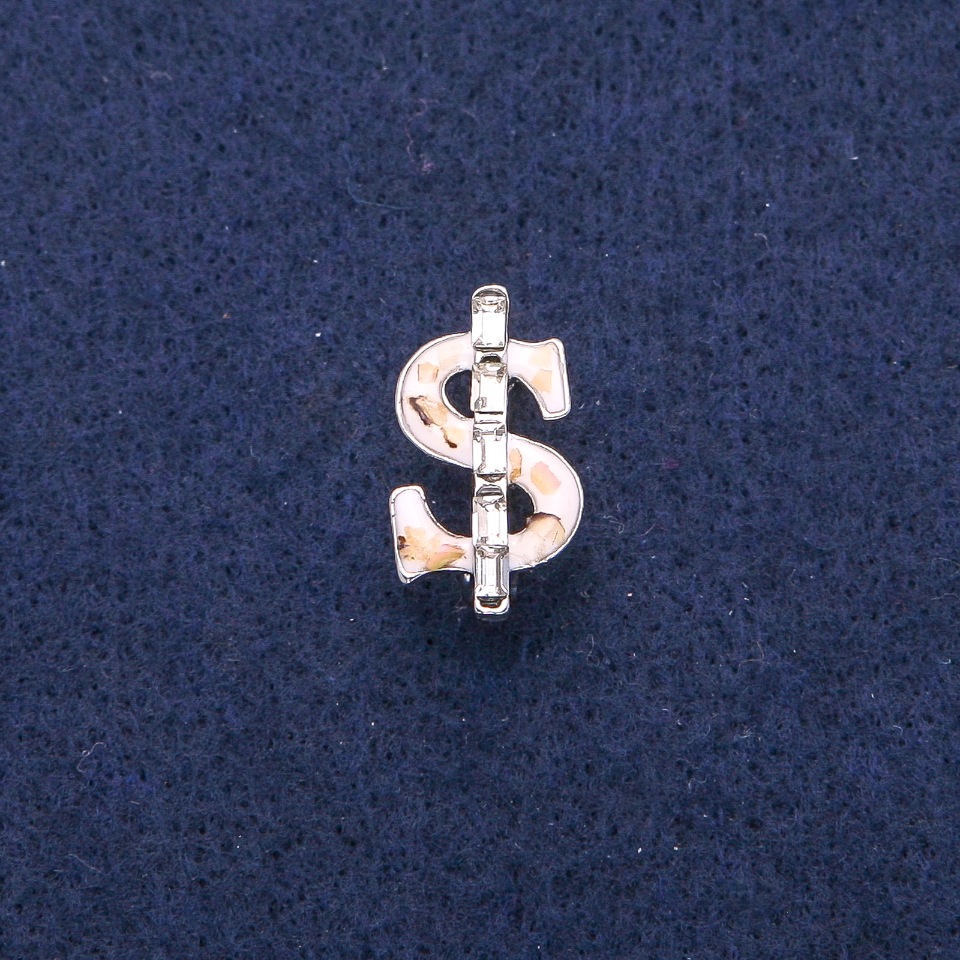 Broșă «Dolar» cu email alb și perlamutru de haliozit, cristale albe, metal argintiu 12x21 mm