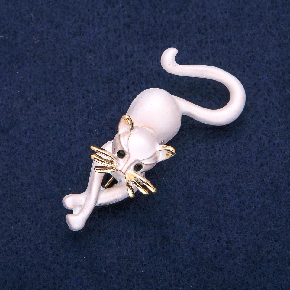 Broșă Pisicuță gri email, metal auriu 25×55 mm