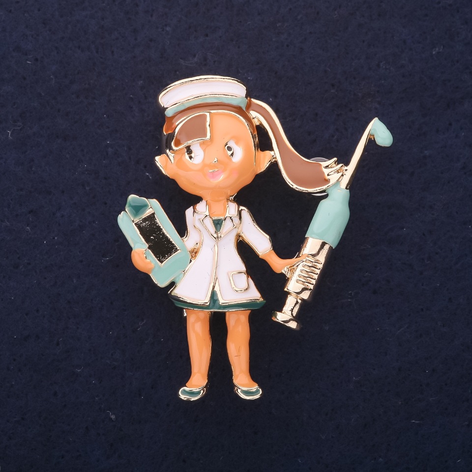 Broșă «Medic», email alb-albastru, metal auriu, 45×35 mm