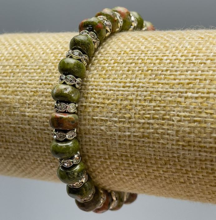 Brățară din jasmă heliotrop, piatră naturală, rondelle netede, diametrul 8×5 mm, lungime 18 cm (elastic), cu strasuri albe