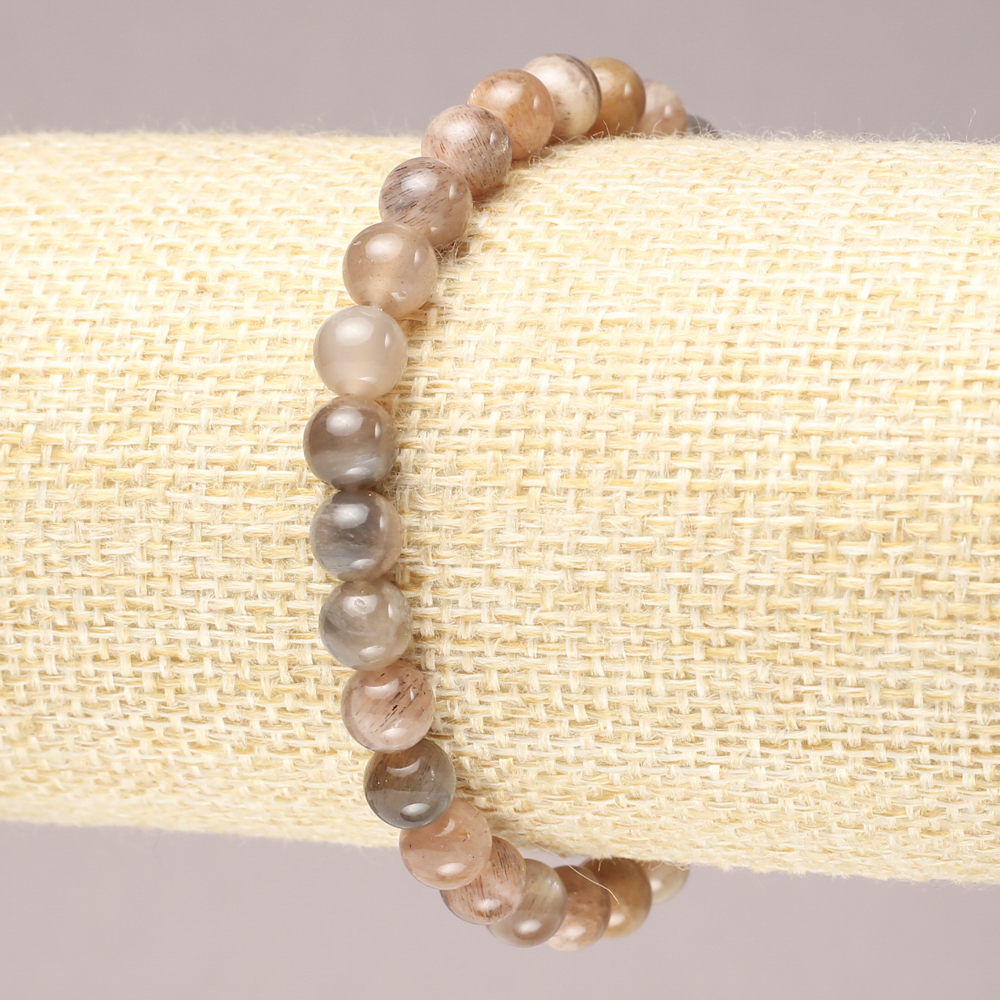 Brățară pe elastic din selenit, bile netede, diametru de 6 mm+