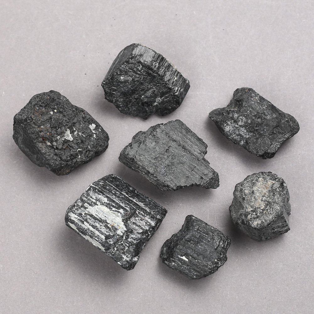 Turmalin Sherl neprelucrat, piatră suveniră (preț pentru 100 g)