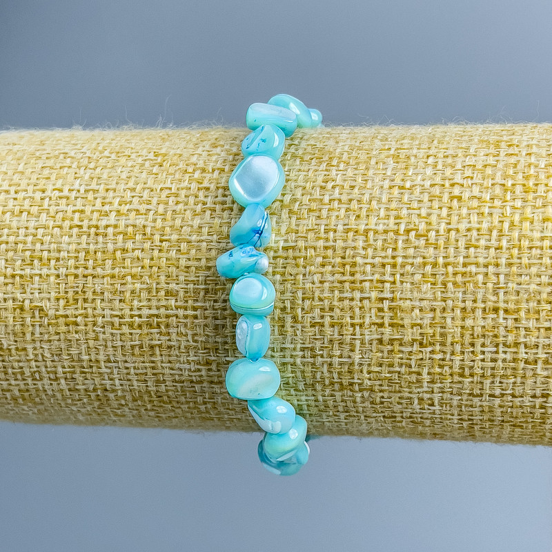 Brățară din sidef albastru, fațetată, diametrul 8×6 mm, lungime 18 cm (elastic)