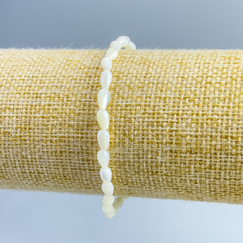 Brățară din boabe de sidef, diametrul 4x7 mm, lungime 18 cm (elastică)