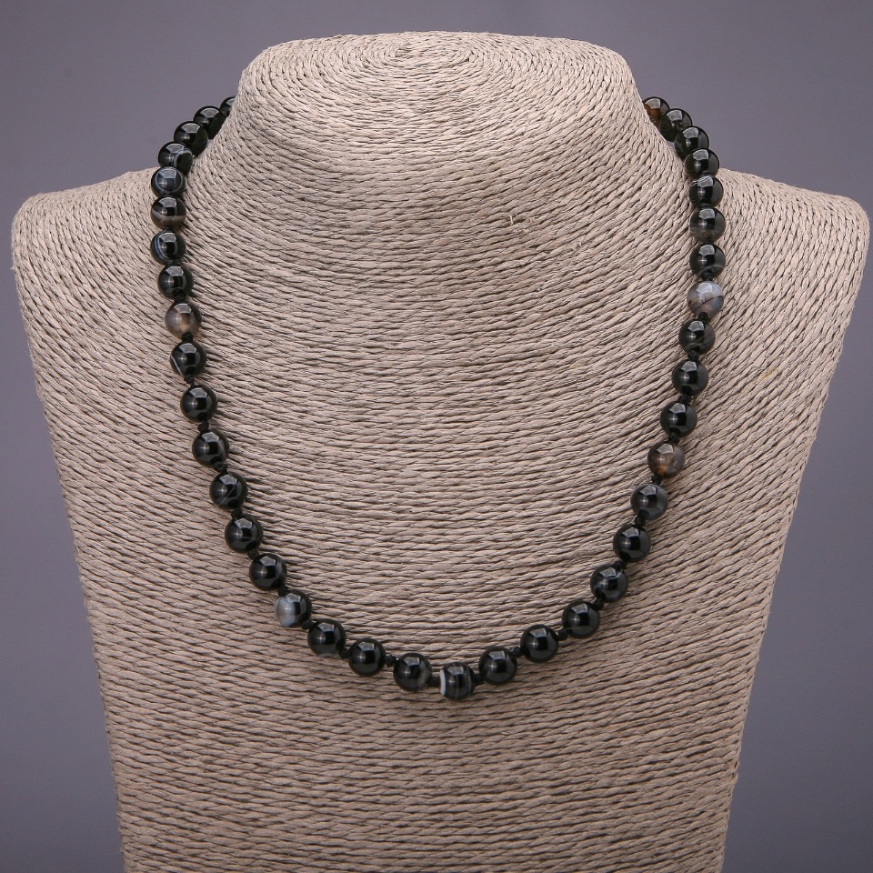 Colier din agată naturală, bile netede, diametrul 8(±)mm, lungime 48 cm