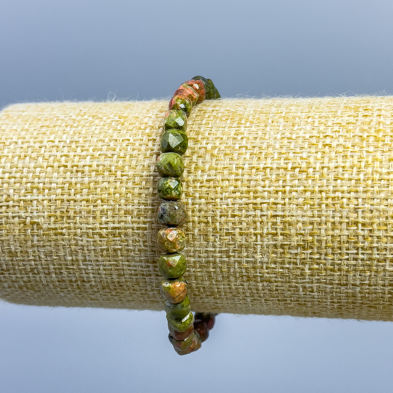 Brățară din jasp Unakit, piatră naturală, cuburi tăiate, diametru aproximativ 5×5 mm, lungime 18 cm (elastic)