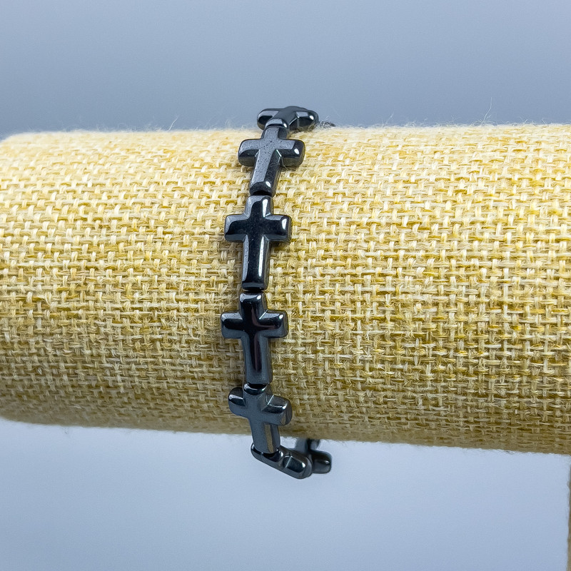 Brățară hematit în formă de cruce, diametrul 14×10 mm, lungime 18 cm (elastică)