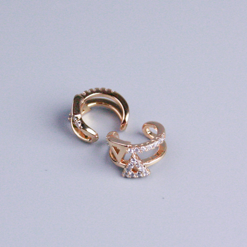 Caf dublu Xuping placare cu aur 18K, strasuri albe, triunghi 10x5mm +