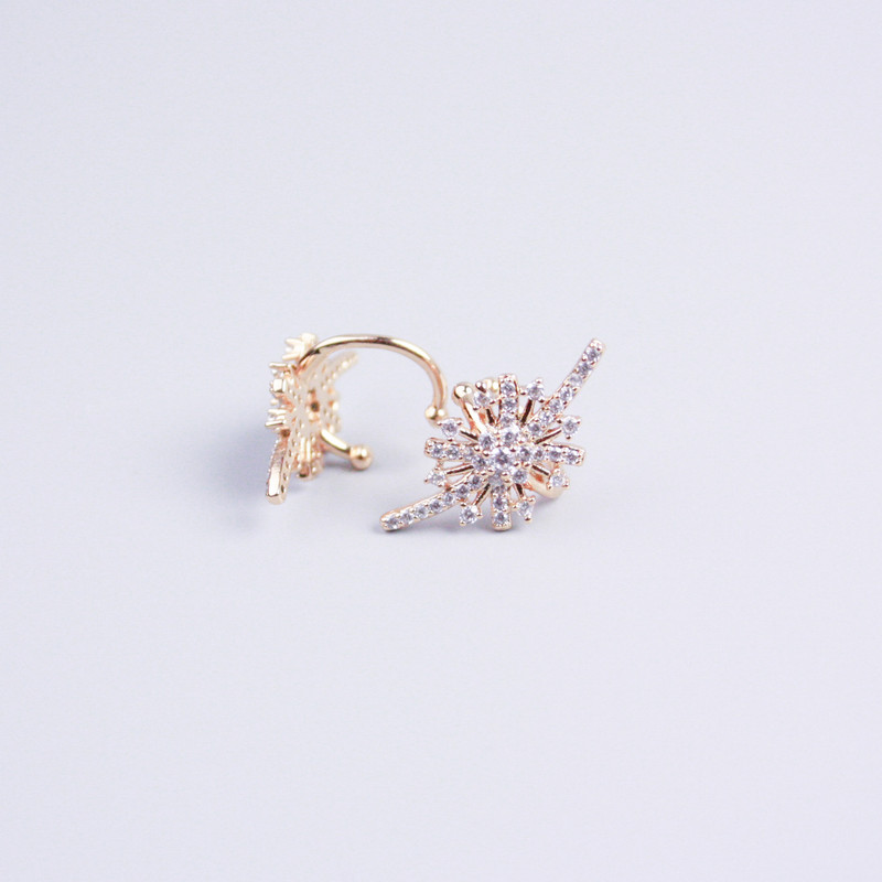 Kaf Xuping Placare cu aur 18K, cristale albe în formă de stea, diametru 20×10 mm+