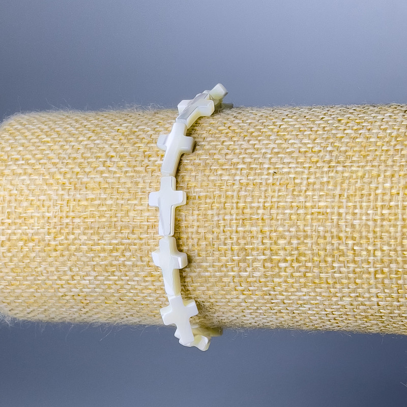 Браслет Перламутр Хрестик, діаметр 8х13х3мм+-, довжина 18см (стрейч)