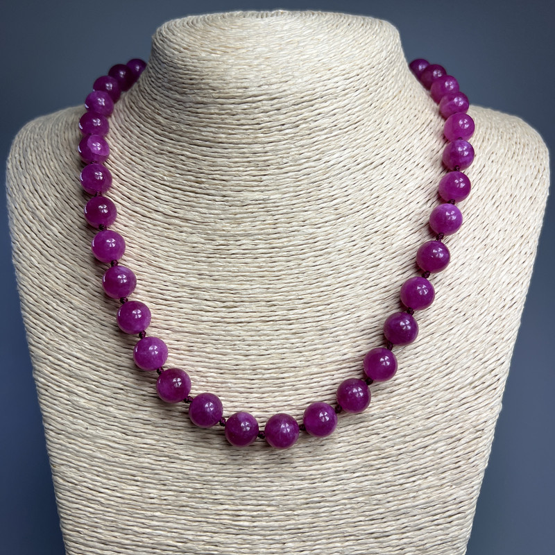 Colier din turmalină de culoare zmeurie, mărgele netede de 10 mm, lungime 50 cm